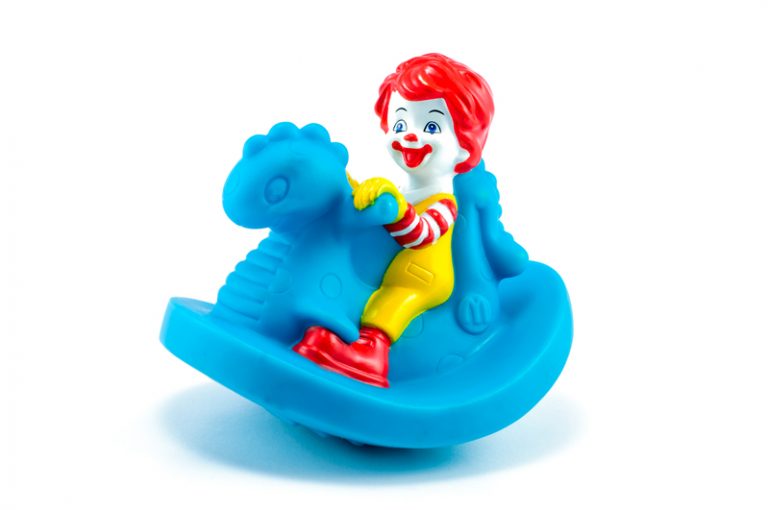 Plástico en la Cajita Feliz: ¿Y si McDonald’s le dijera adiós?