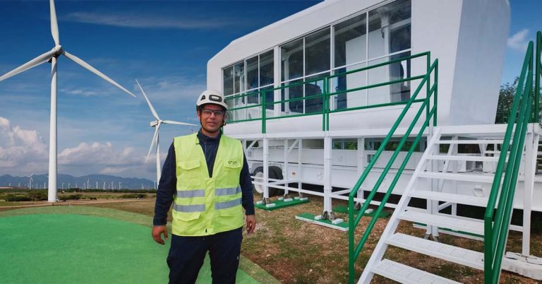 Enel Chile inicia construcción de nuevas plantas solares y anuncia proyectos eólicos con baterías