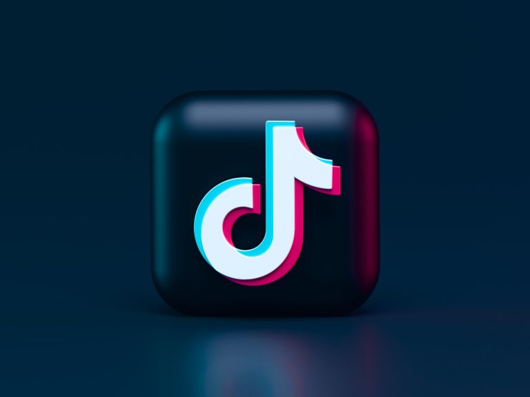 El algoritmo de TikTok ¿promueve la radicalización y el odio?
