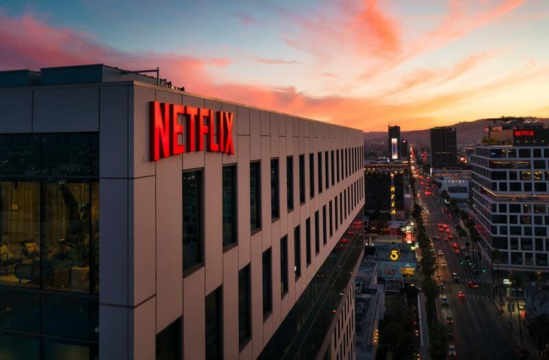 Documental denuncia codicia corporativa; disponible en Netflix
