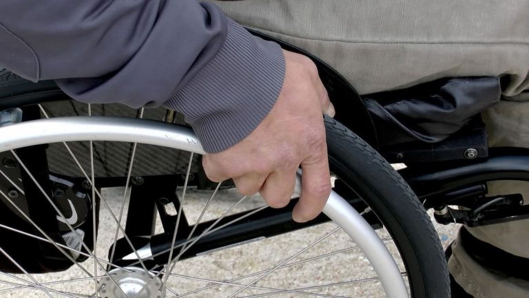 Personas con discapacidad podrían formar el 5% del personal laboral