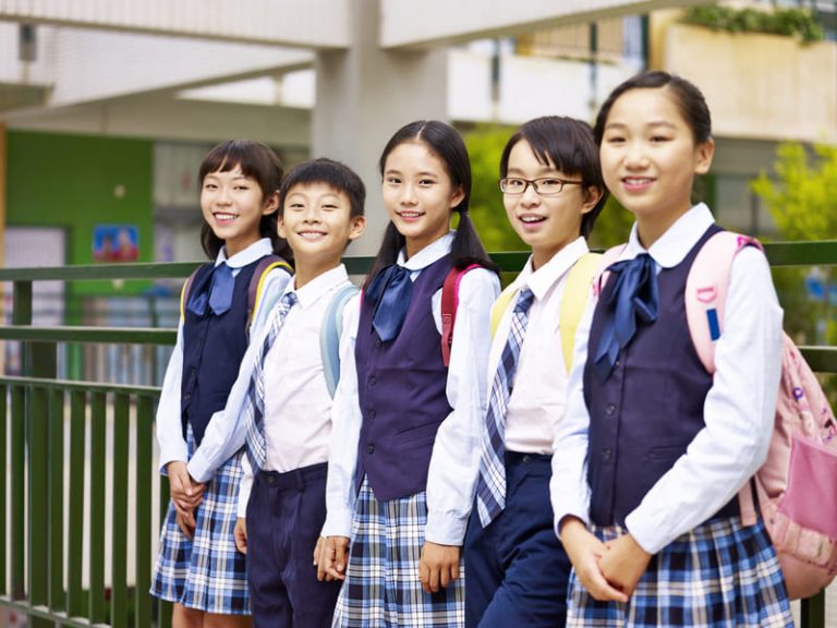 Escuelas de Tokio eliminan regulaciones sobre el color de ropa interior, y otras…