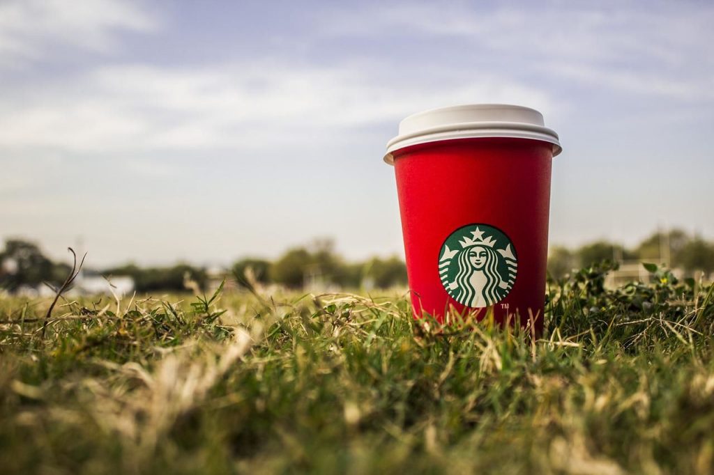 Starbucks retuvo ilegalmente aumentos