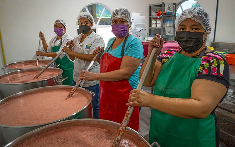 ayudar a los productores agrícolas