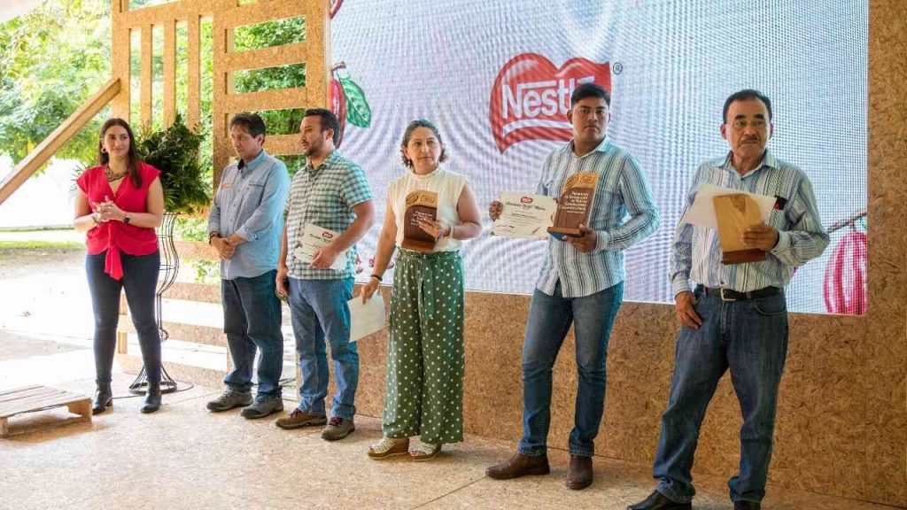 Chocolates Nestlé® refuerza su compromiso con el sector cacaotero