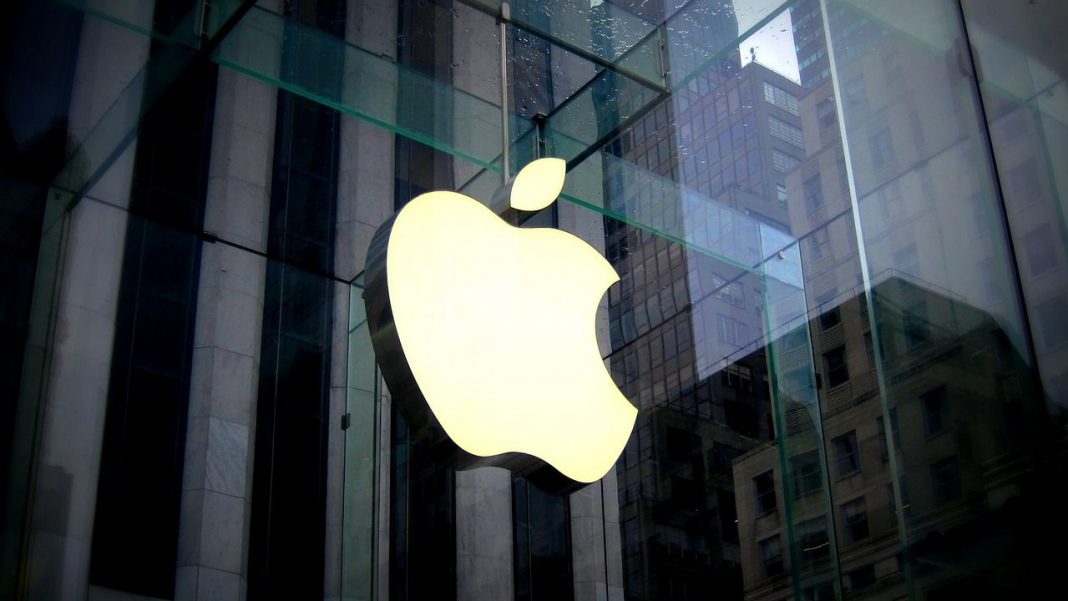 Apple despide a ejecutivo