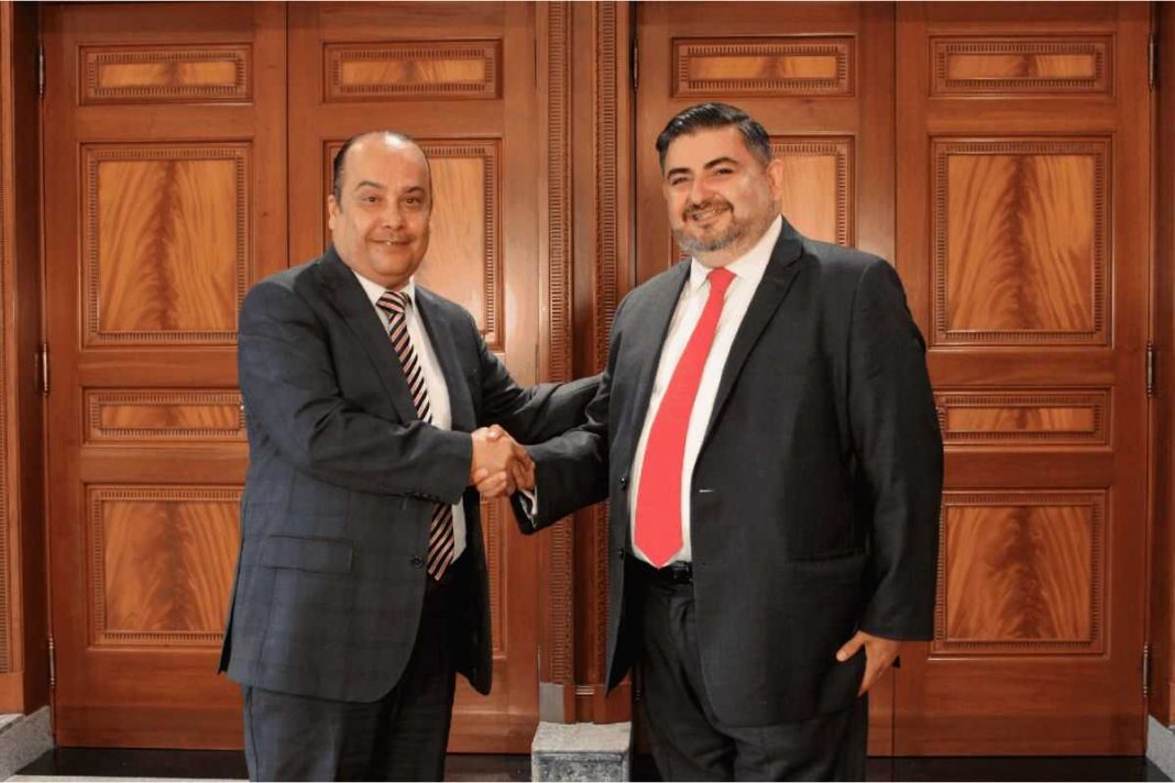 Santander y el Centro de Competitividad México firman alianza