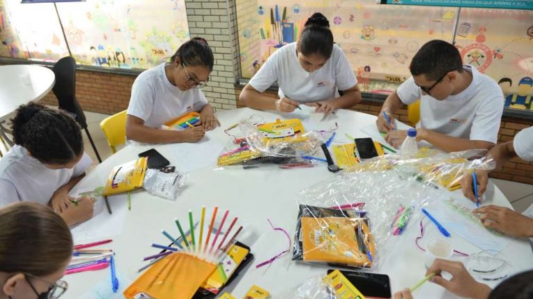 BIC dona 2,5 millones de artículos de escritura a escuelas desfavorecidas de todo el mundo