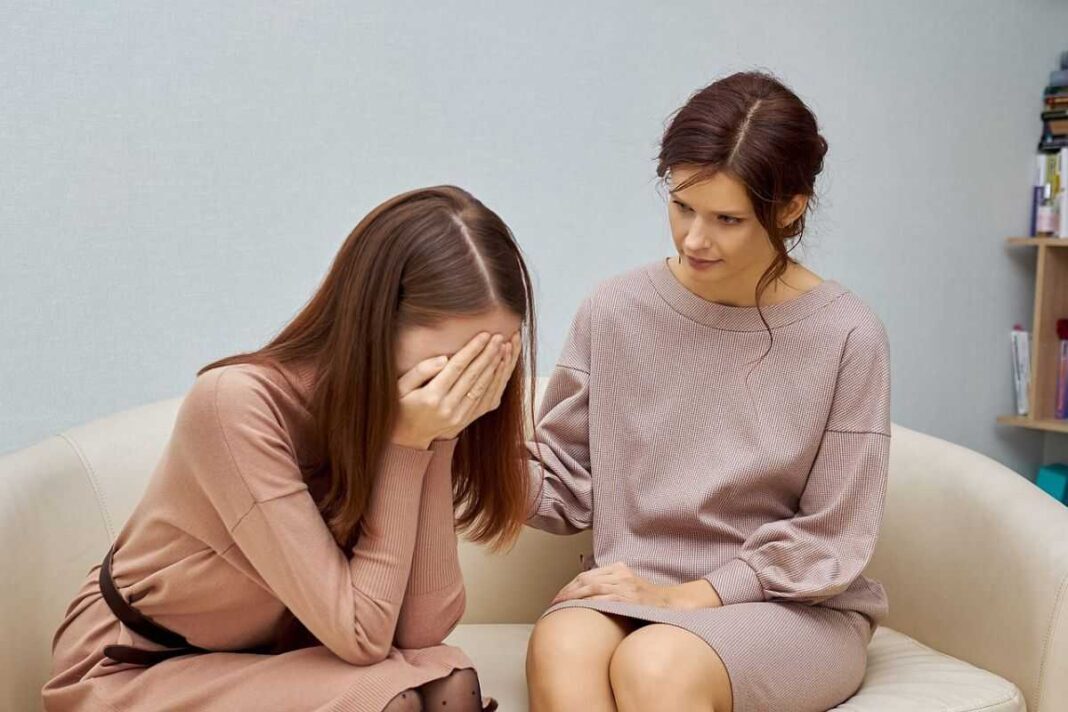 Empresas ahora tendrán que cuidar la salud mental. Cómo romper el sesgo de negatividad en el personal de tu empresa