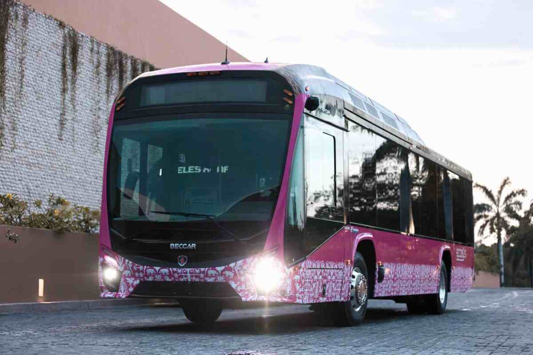 autobús eléctrico armado en México