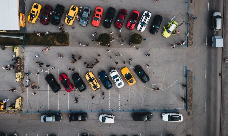 Cuál es el impacto ambiental de estacionamientos