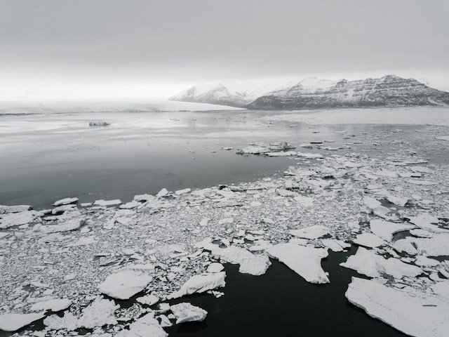 El cambio climático frente a las Inteligencias Artificiales ¿Aliados o enemigos?