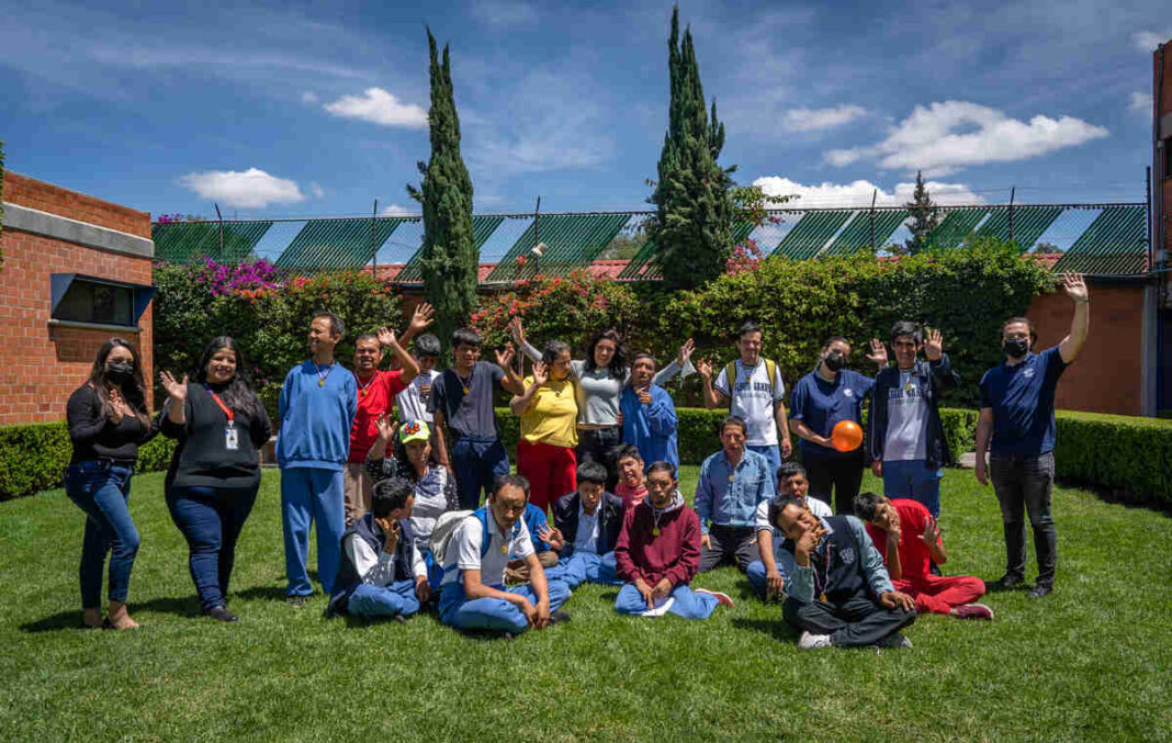 Panda Express realiza donativo a Fundación Fraternidad sin Fronteras