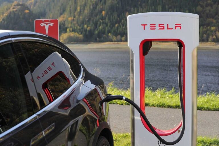 Autopilot de Tesla: Entre la promesa de innovación y la realidad