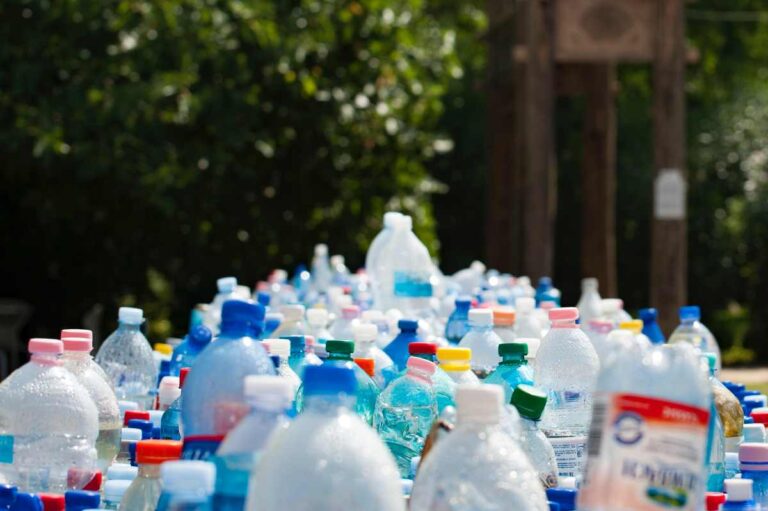 Un nuevo estudio apuesta por la reutilización de envases para combatir la crisis del plástico