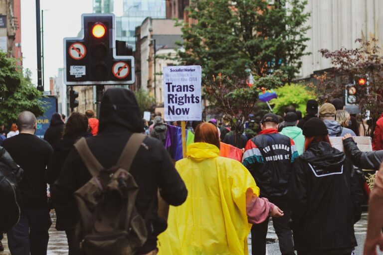 ¿Transfobia en redes sociales? Estudio señala a Facebook, Instagram y Threads