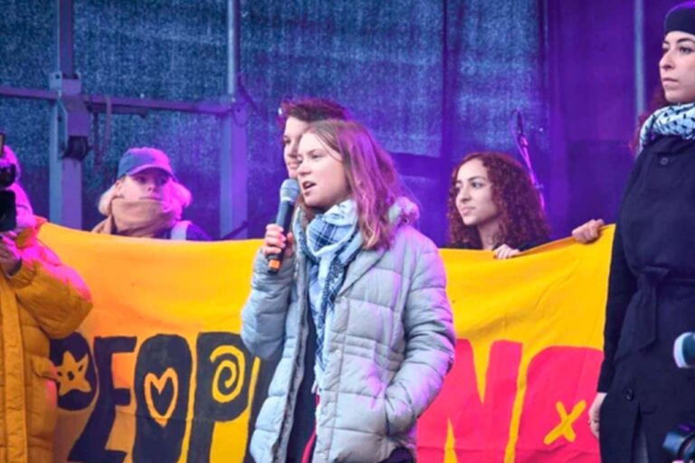¿Por qué Greta Thunberg será llevada a la corte?