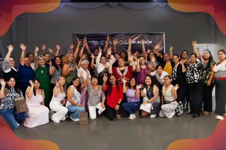 ¿Por qué aprender a usar tecnología impulsa la inclusión social?: Clarios explica