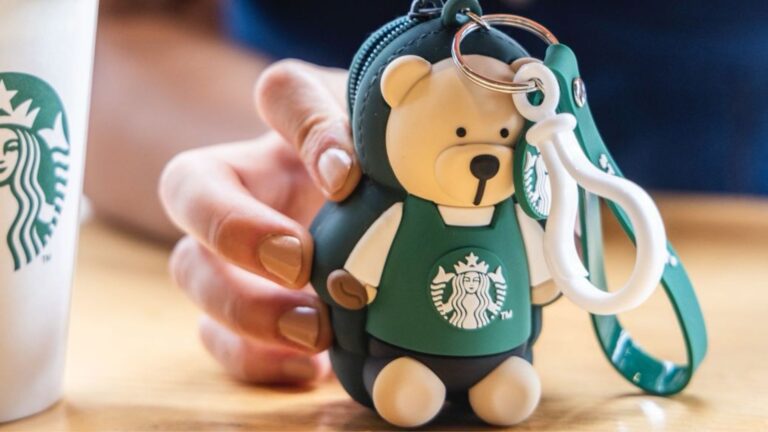 Concluye “Todos Sembramos Café” 2025, de Starbucks México, con una edición especial de llavero bearista