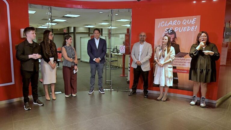 Santander lanza app para atender a personas con discapacidad auditiva y del habla en sucursales