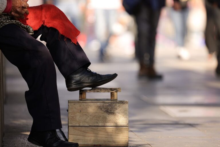 Crisis de empleo: 34 millones sobreviven en la informalidad laboral