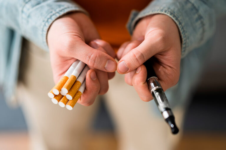 Jóvenes que usan vapeadores son 3 veces más propensos a convertirse en fumadores