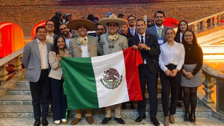 Jóvenes mexicanos llevan innovación hídrica a la Semana Mundial del Agua en Estocolmo