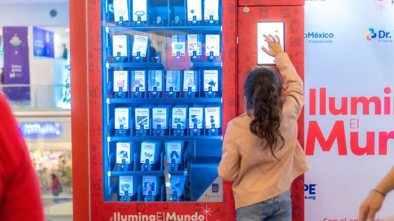 Presentan Máquinas de Donación, una iniciativa para compartir esperanza con los necesitados en esta temporada navideña