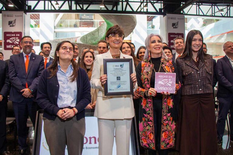 Multiva recibió el distintivo “Hecho en México” por parte de la Secretaría de Economía