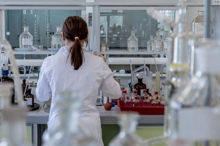 Empresas químicas ocultan información sobre sustancias peligrosas