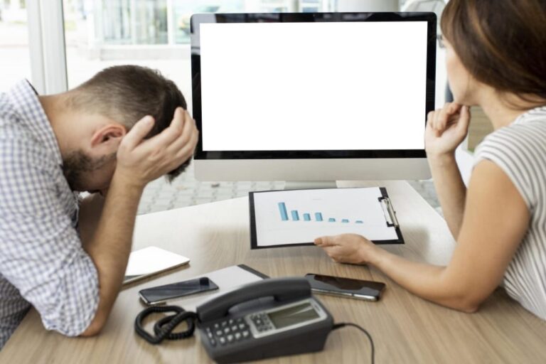 7 ejemplos de violencia económica en las empresas