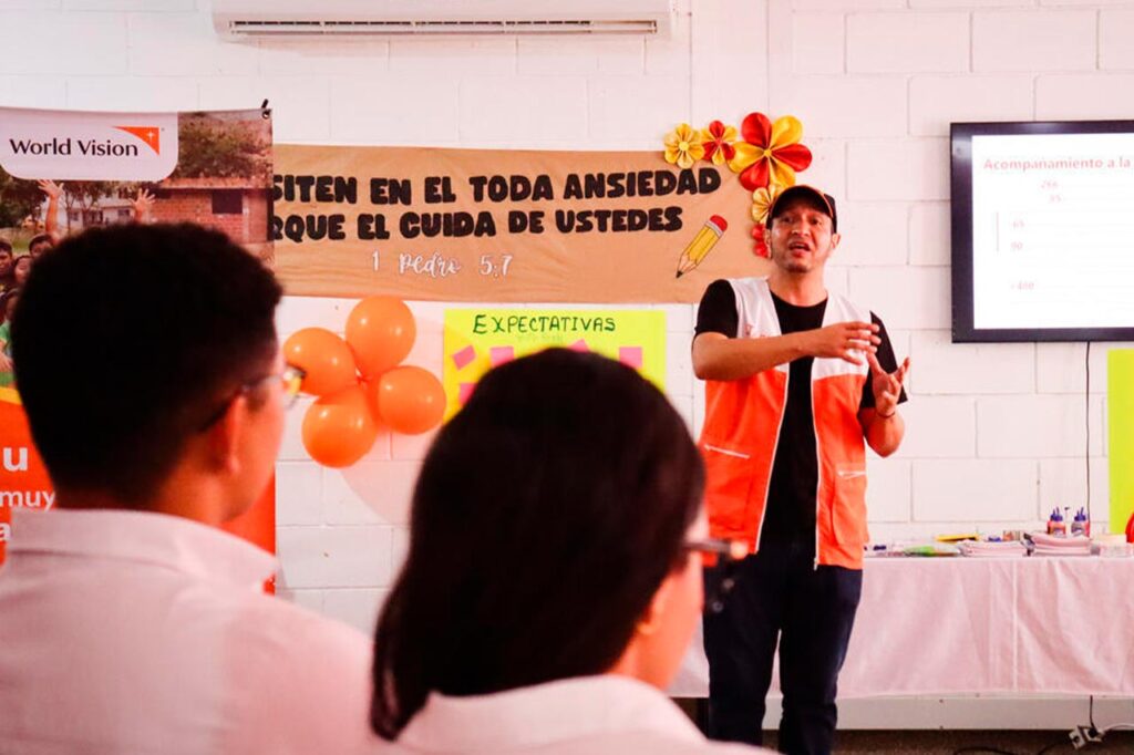 jóvenes en la educación
