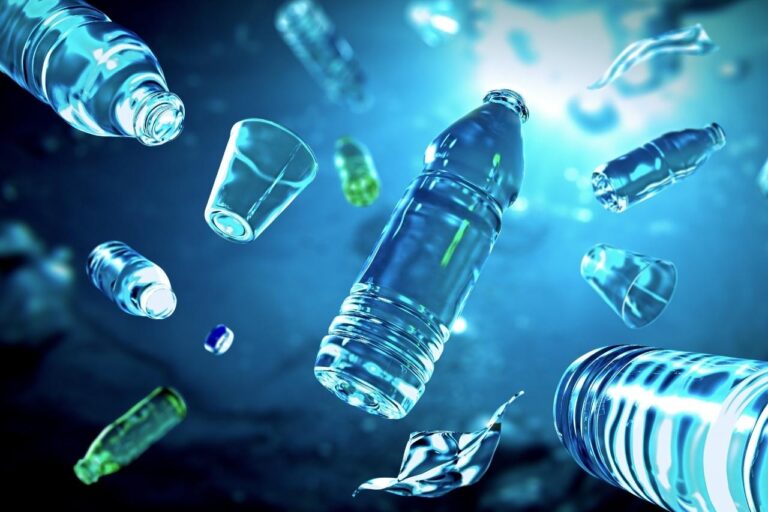 ¿Qué estamos bebiendo? Detectan sustancias tóxicas en botellas PET