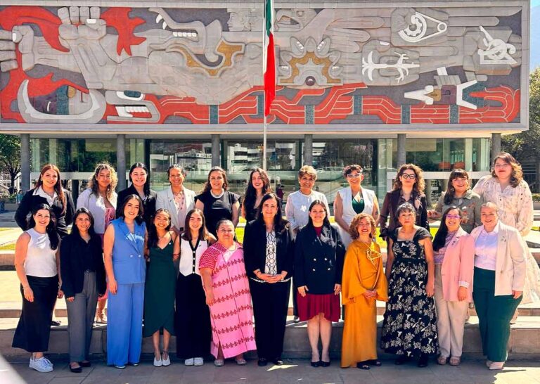 Lideran, inspiran y transforman: Premio Mujer Tec reconoce a 19 mujeres