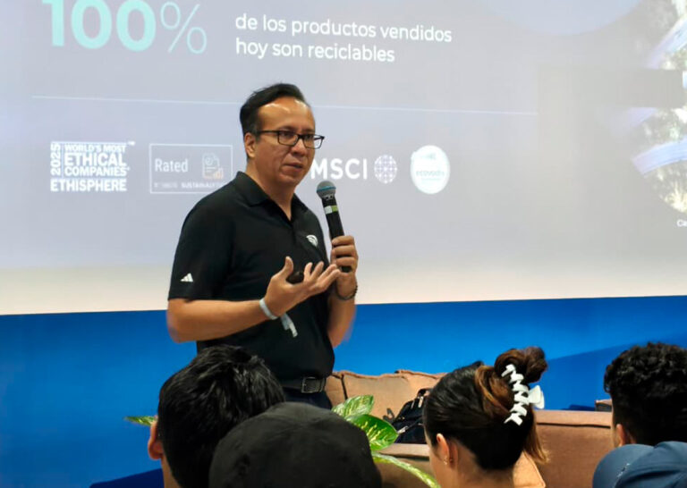 Clarios y LTH presentan avances en baterías de autos en Talent Land 2026