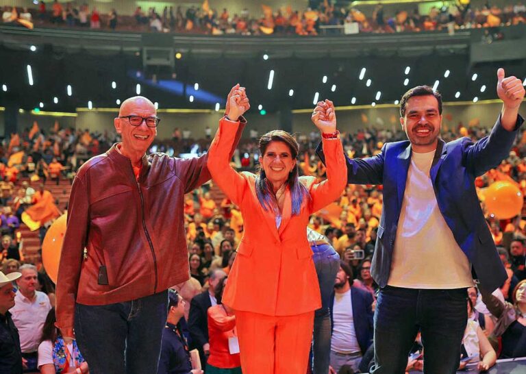 Movimiento Ciudadano toma protesta a Círculos Ciudadanos de Monterrey