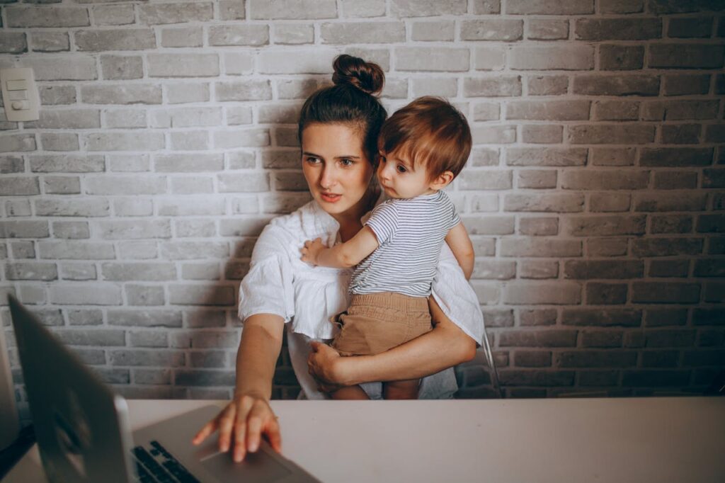 trabajos que permitan maternar