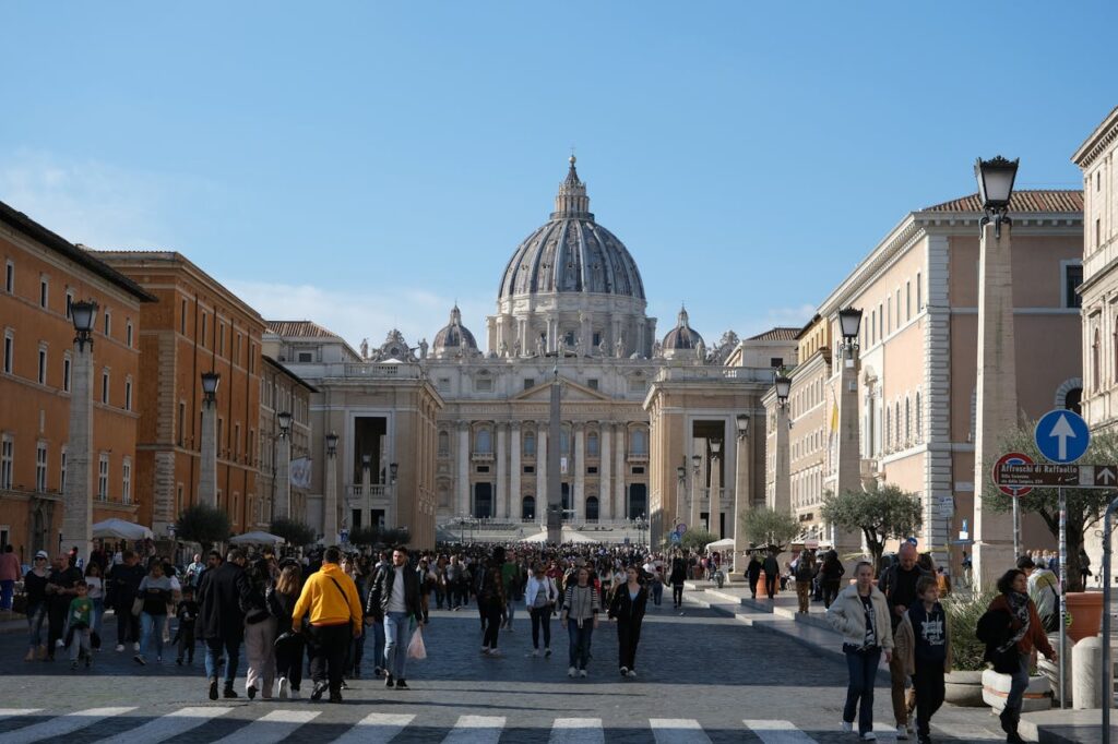 mujer laica en el Vaticano