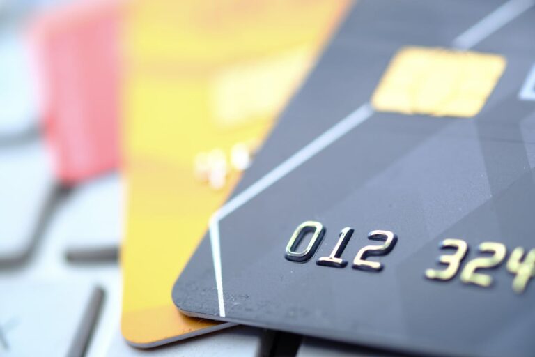 Santander México emitirá tarjetas de débito 100% libres de PVC: un paso firme hacia una banca más sostenible