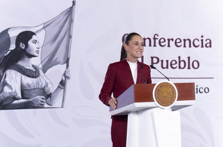 “Por lo menos, publica tu Código de Ética”: Sheinbaum defiende nuevas reglas para radio y televisión