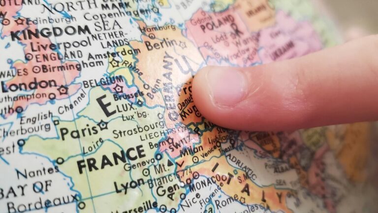 La forma más inteligente y sostenible de planificar tu primer viaje a Europa