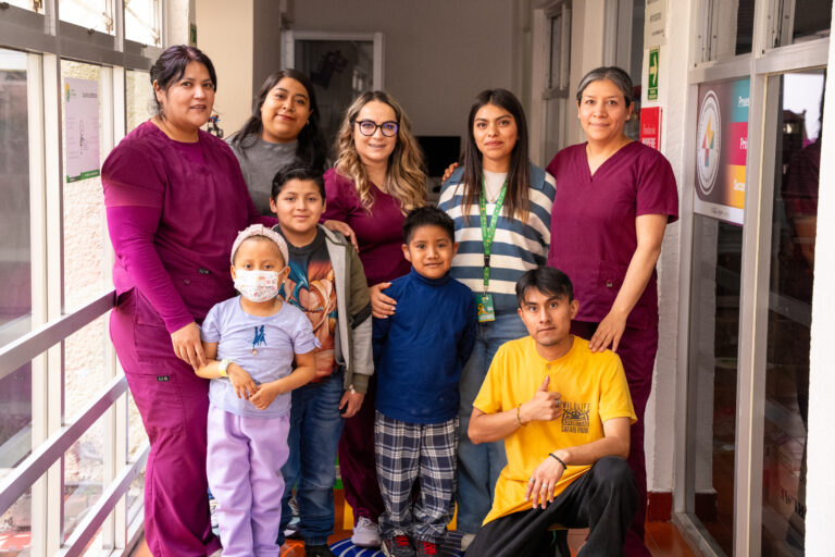 Septiembre se pinta de dorado para visibilizar el cáncer infantil
